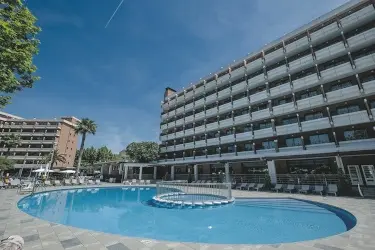 California Garden Hotel