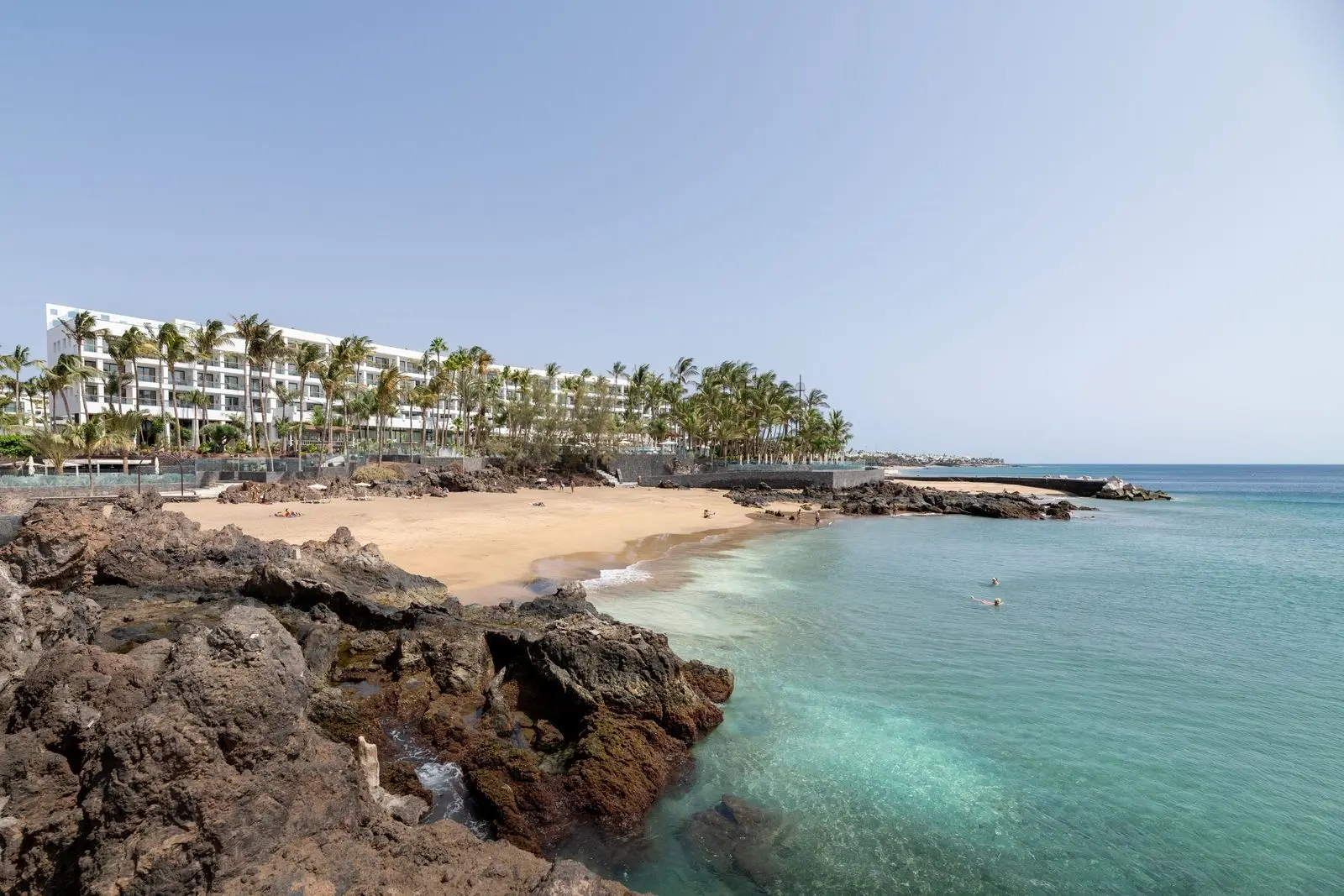 Fariones Hotel gallery image 1