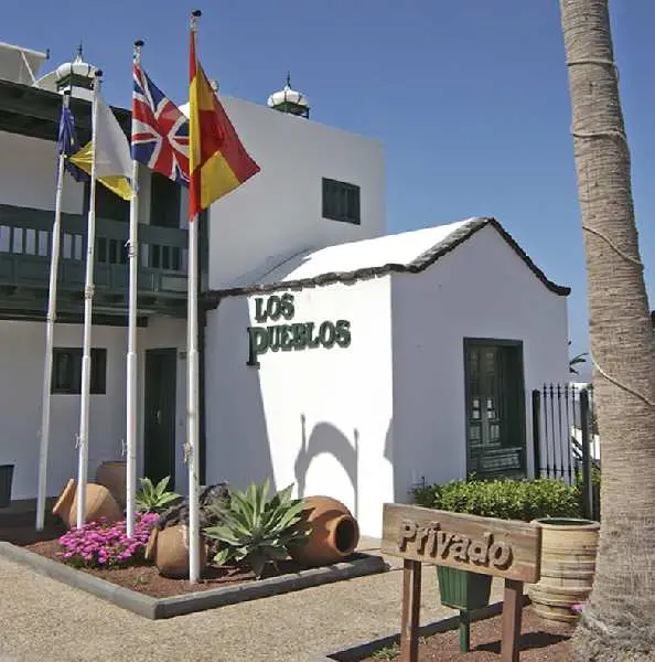 Los Pueblos  Apartments gallery image 4