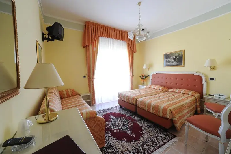 Cristallo Hotel gallery image 6