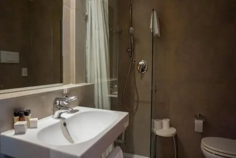Mavino Hotel gallery image 5
