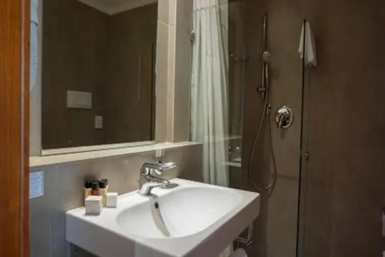 Mavino Hotel gallery image 8