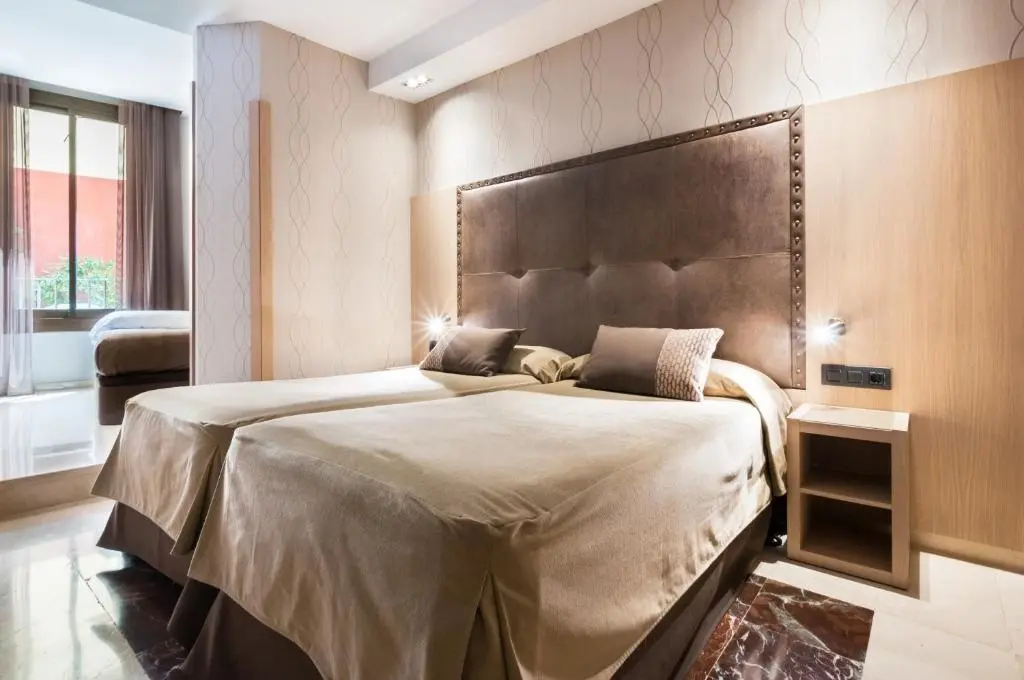 Gotico Hotel gallery image 1
