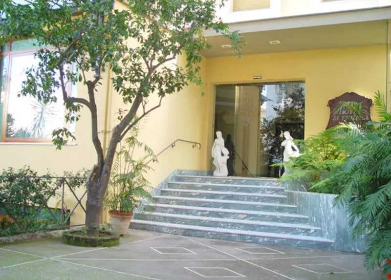 ZI Teresa Hotel