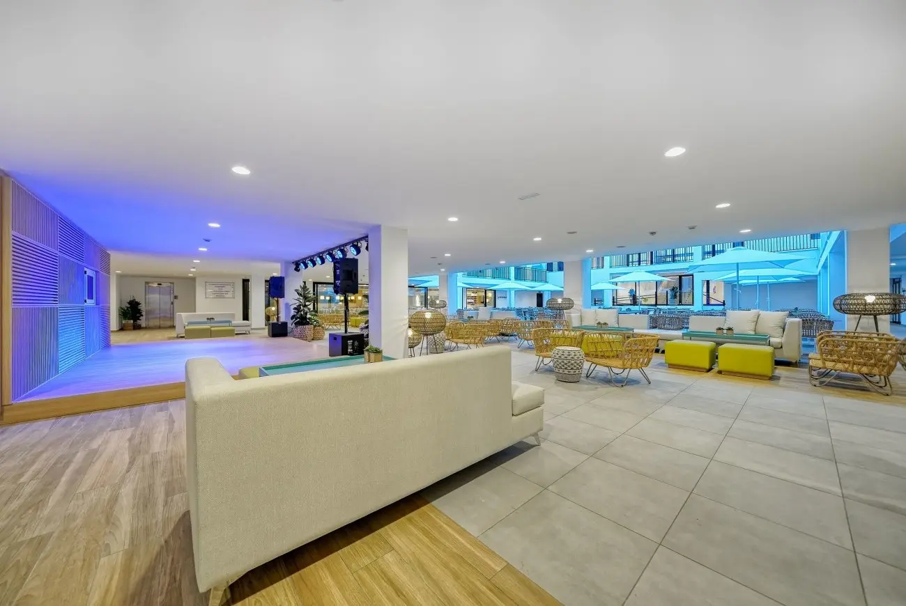Broncemar Beach gallery image 18