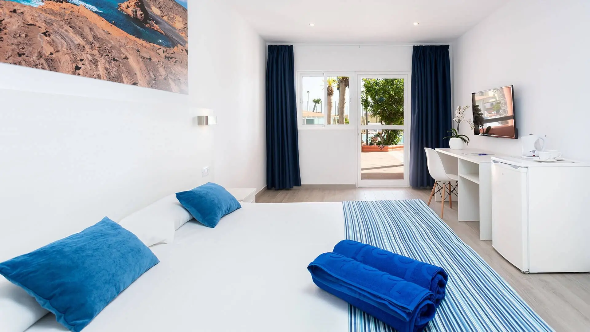 Globales Costa Tropical Apartments gallery image 9