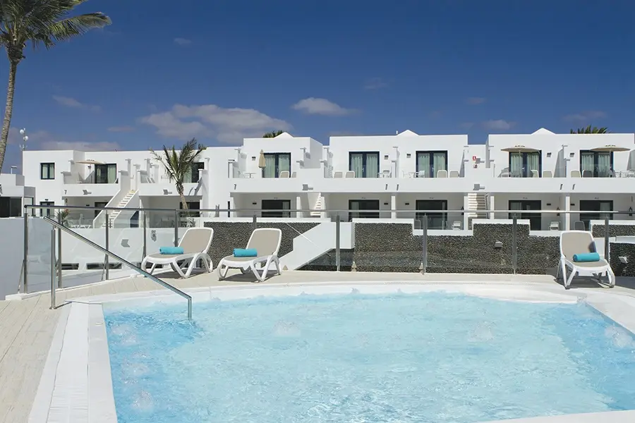 Aqua Suites Hotel