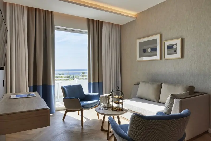 Mediterranean Beach Hotel gallery image 30