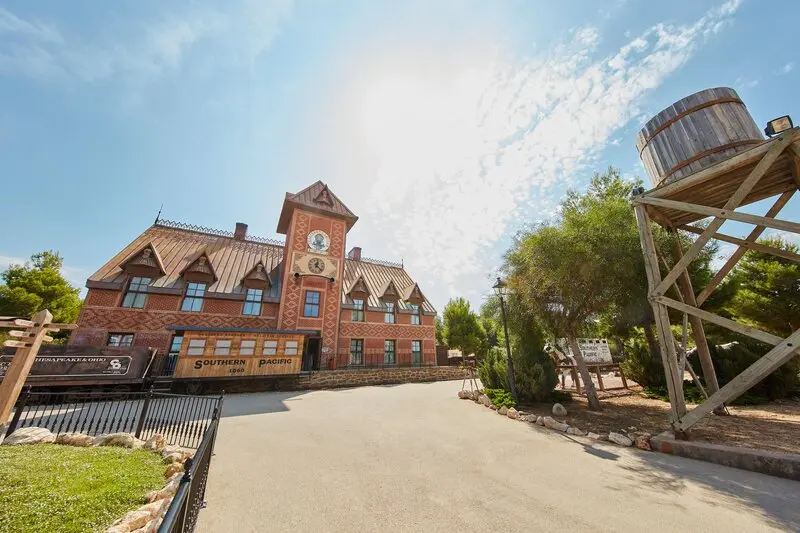 Gold River Hotel gallery image 9