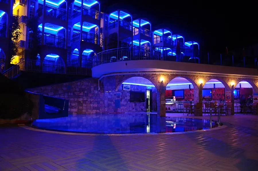 Club Aquarium Apartments gallery image 2