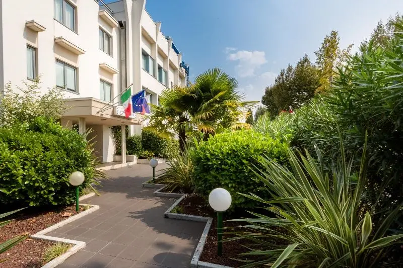 Alfieri Hotel gallery image 5