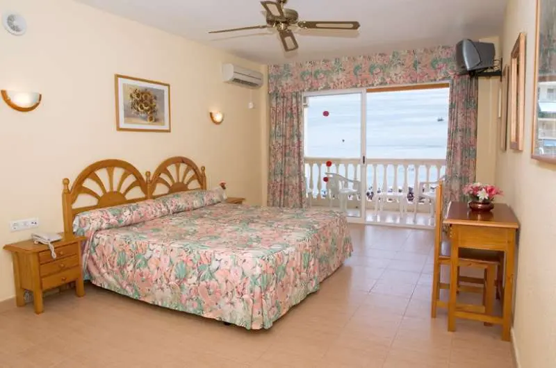 Parasol Garden Hotel gallery image 9