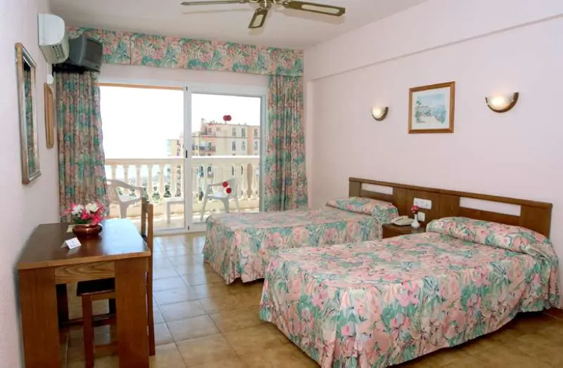 Parasol Garden Hotel gallery image 10