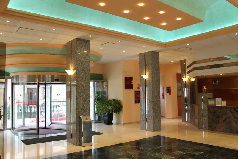 Parasol Garden Hotel gallery image 12