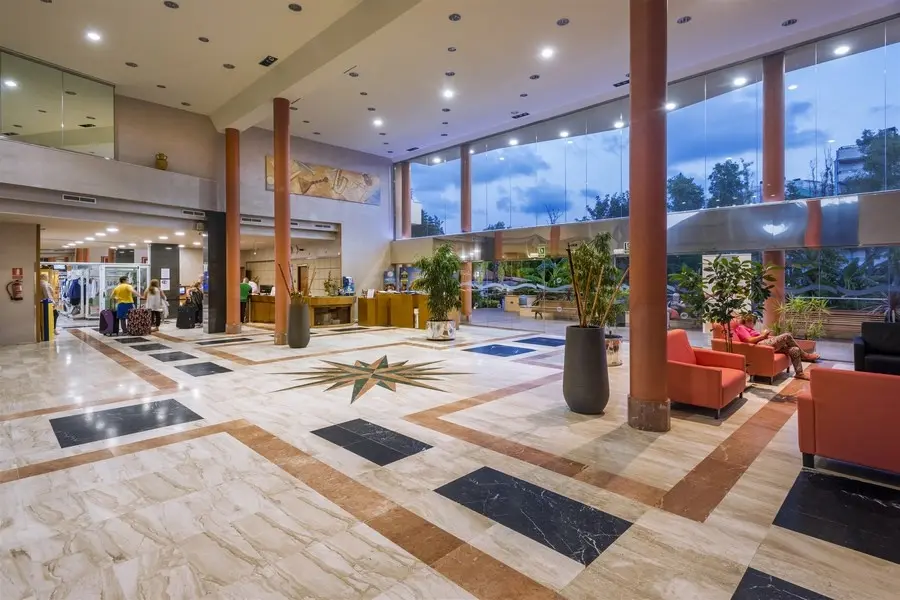 4R Regina Gran Hotel gallery image 2