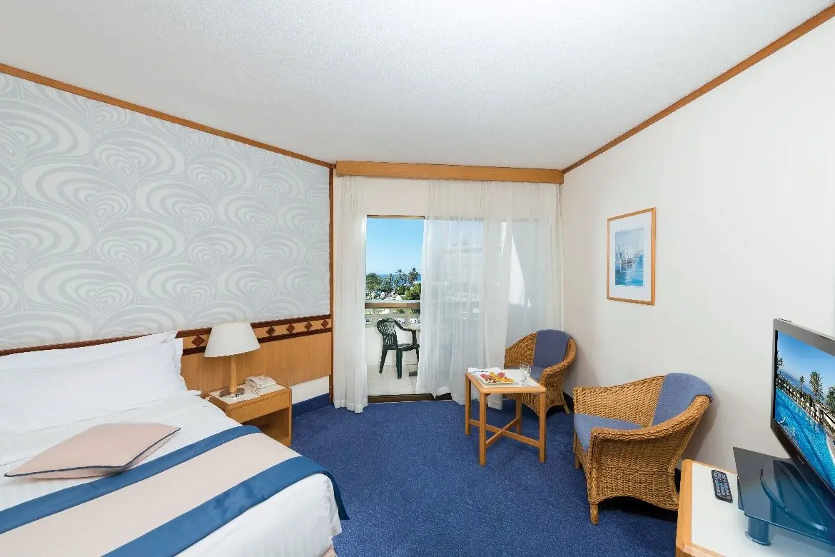 Constantinou Bros. Athena Beach Hotel gallery image 11