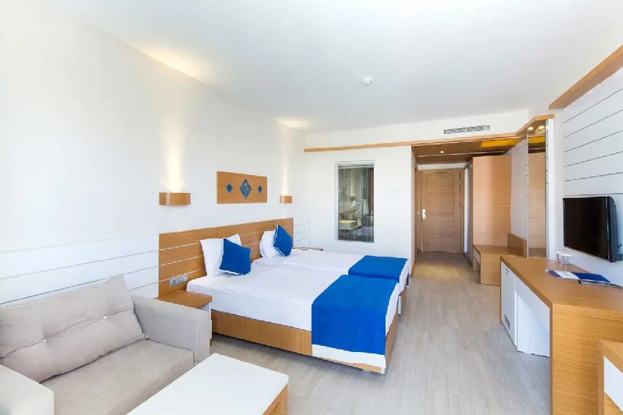 Jasmin Beach Hotel gallery image 2