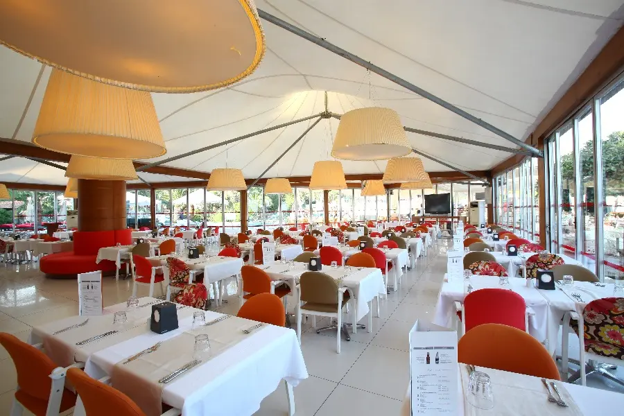 Magnific Hotel gallery image 1