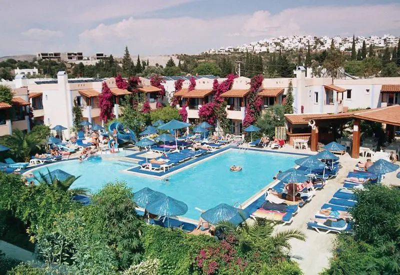 Summer Garden Suites and Beach Hotel gallery image 4