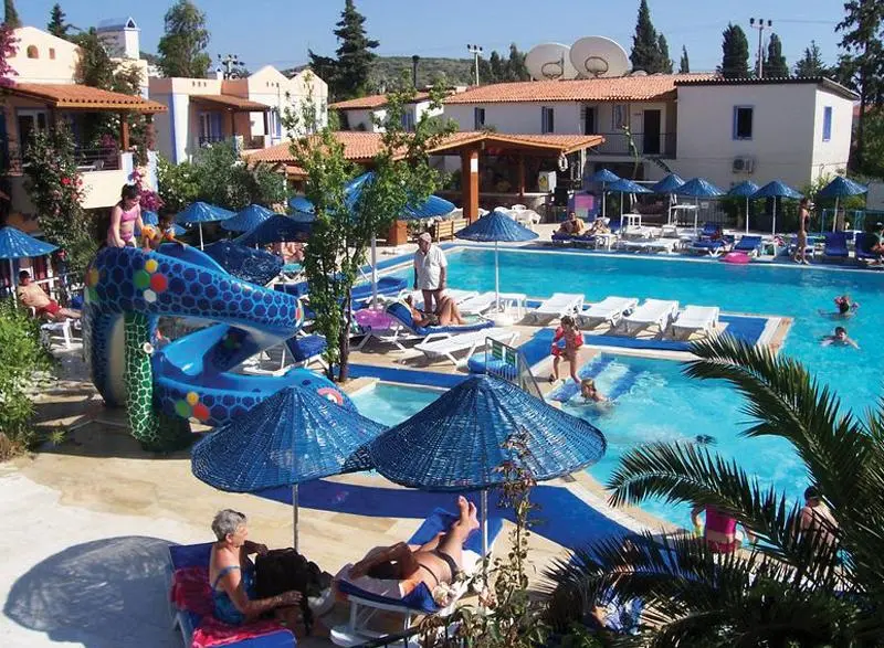 Summer Garden Suites and Beach Hotel