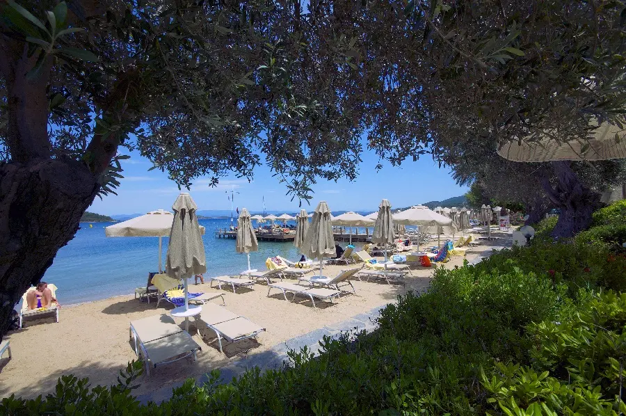 Izer Hotel & Beach Club gallery image 3