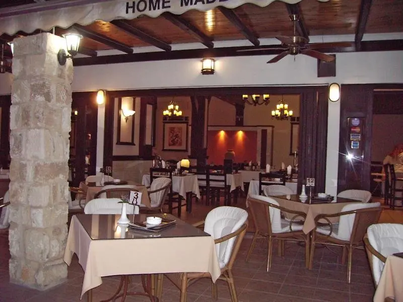 Tasmaria Aparthotel gallery image 14
