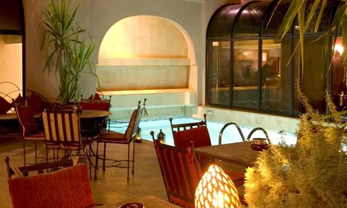 Nassim Hotel