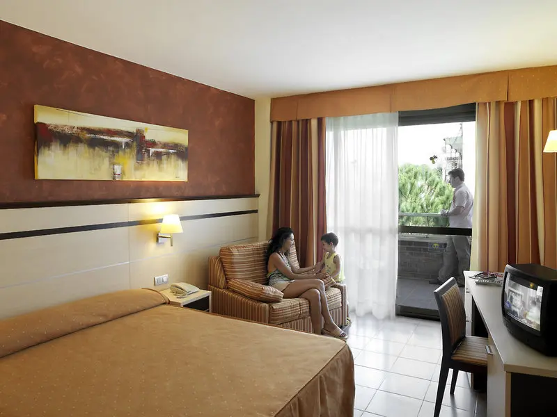 Golden Port Salou gallery image 6