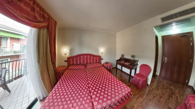 Admiral Hotel Villa Erme gallery image 3