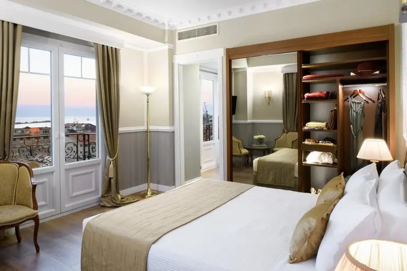Mediterranean Palace gallery image 3