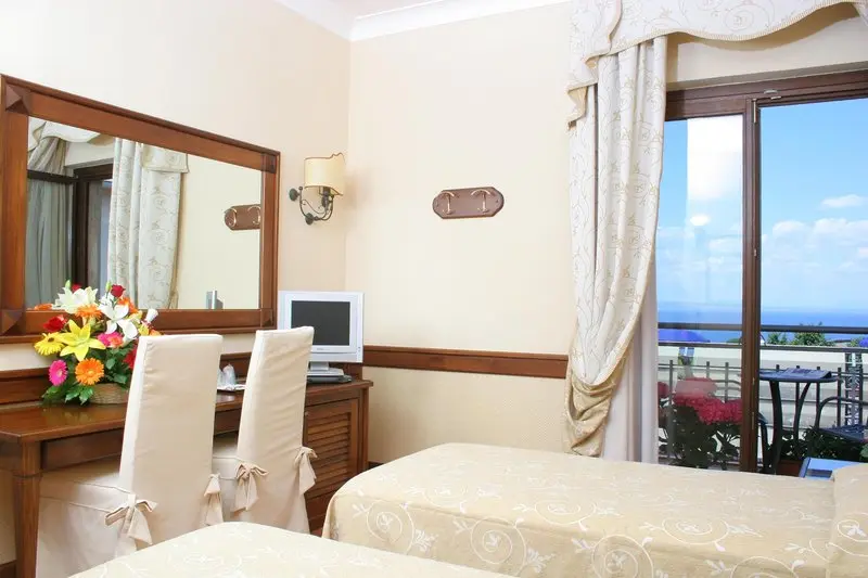 Michelangelo Hotel gallery image 6