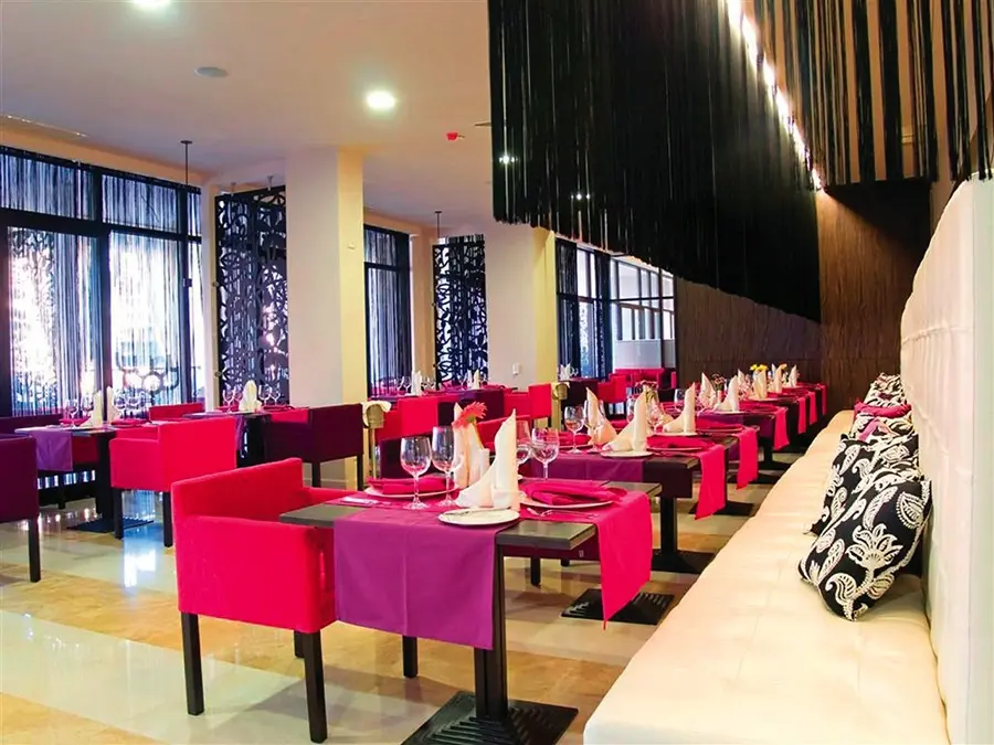 Barcelo Royal Beach Hotel gallery image 14