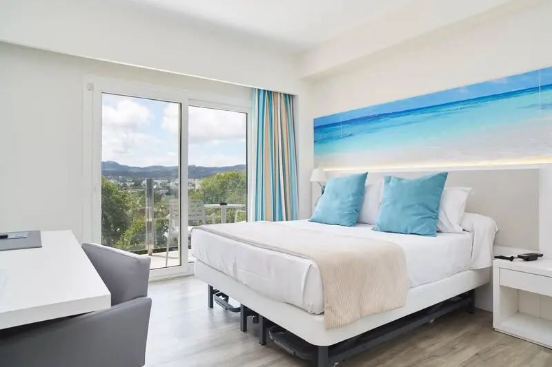 Invisa Hotel es Pla gallery image 6