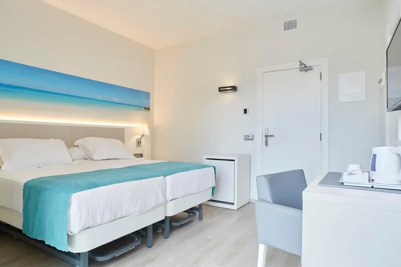 Invisa Hotel es Pla gallery image 8