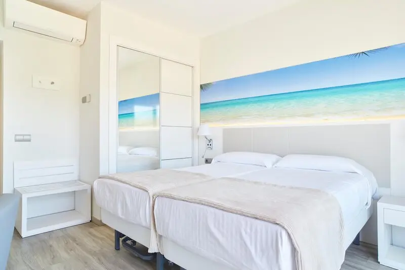 Invisa Hotel es Pla gallery image 10