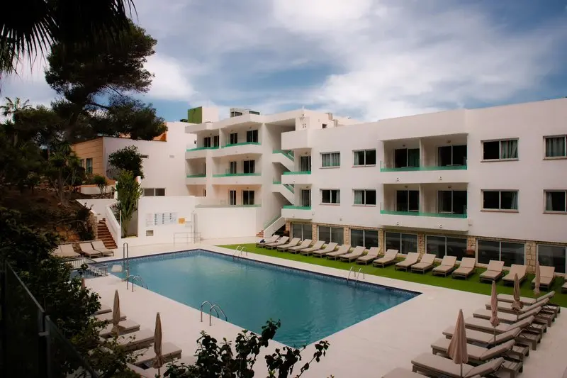 El Pinar Apartments
