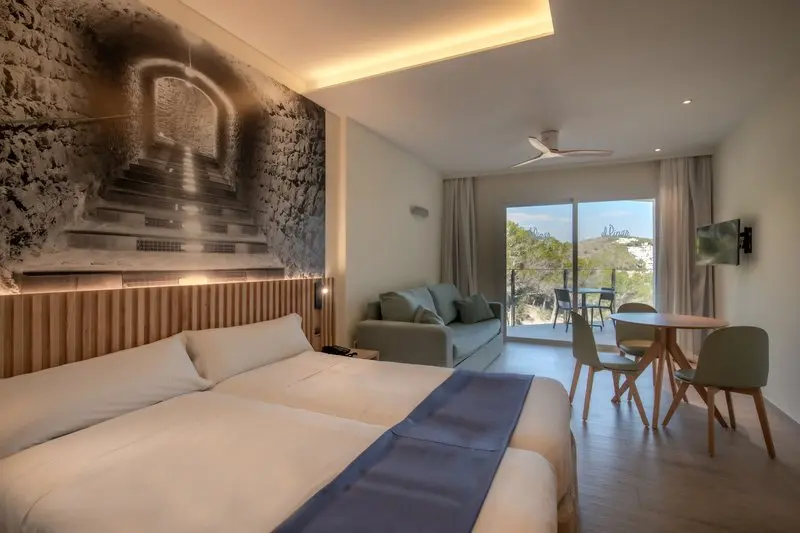 El Pinar Apartments gallery image 9