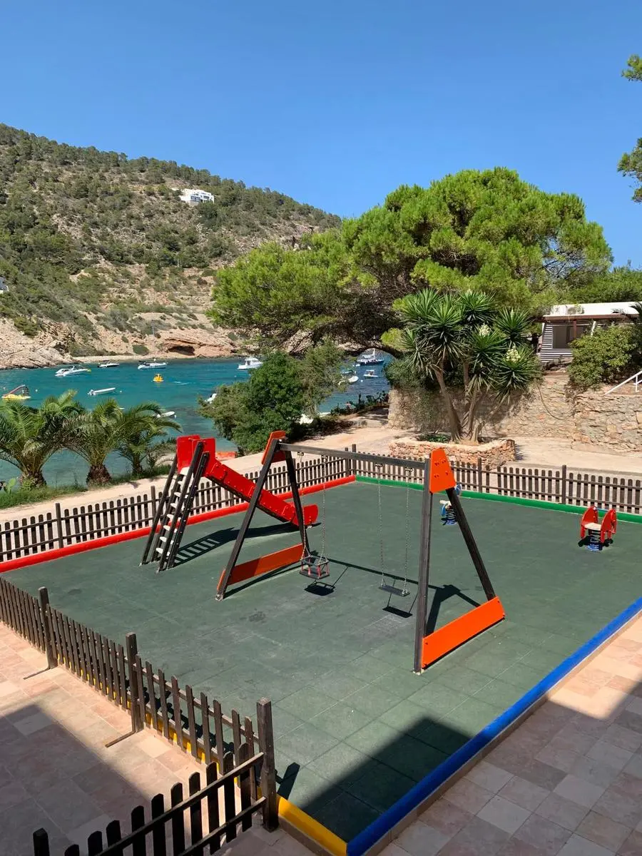El Pinar Apartments gallery image 24
