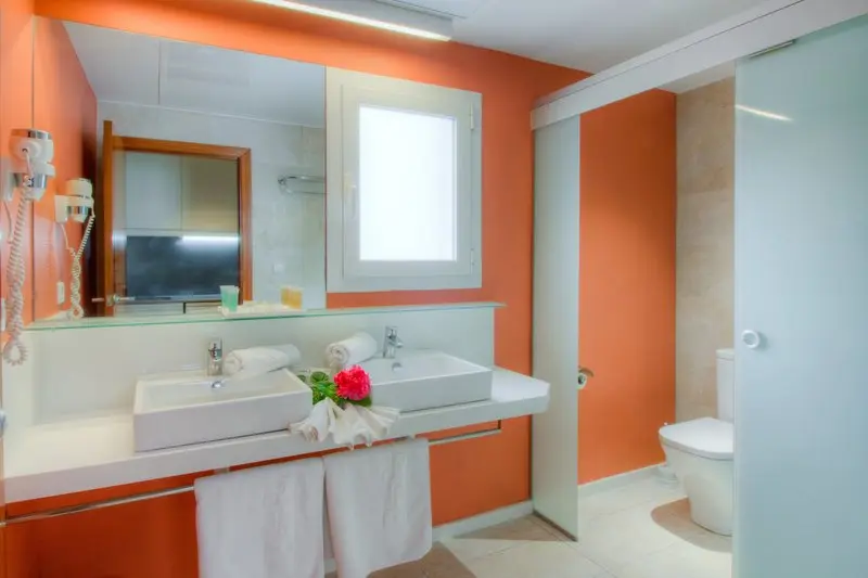 El Pinar Apartments gallery image 6
