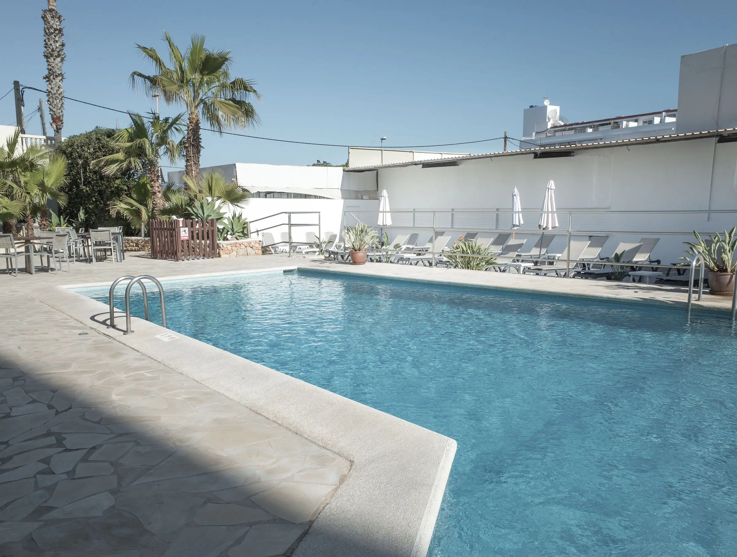 Fergus Paraiso Beach Hotel gallery image 7