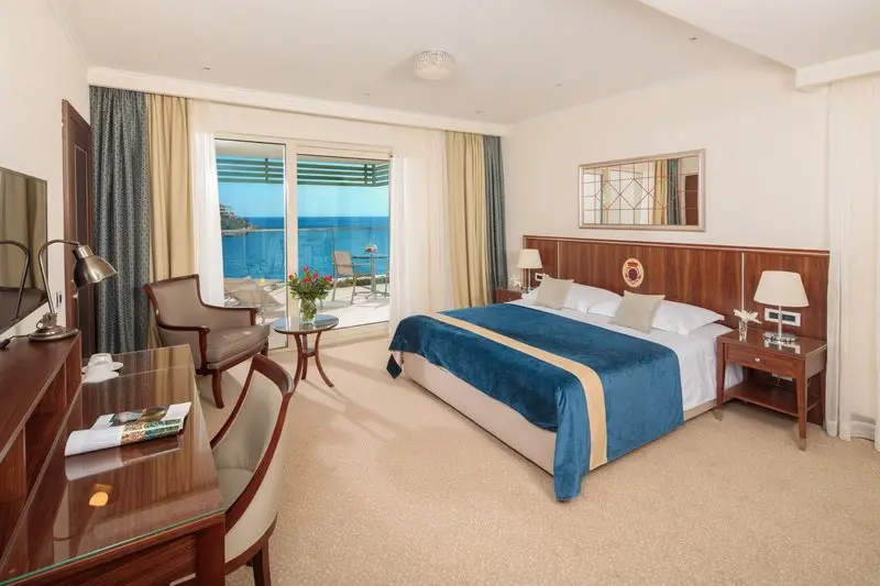 More Hotel gallery image 7