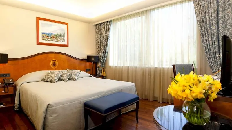 More Hotel gallery image 8