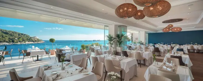 More Hotel gallery image 18