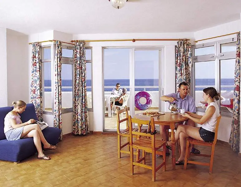 Smartline Marina Apartments gallery image 3