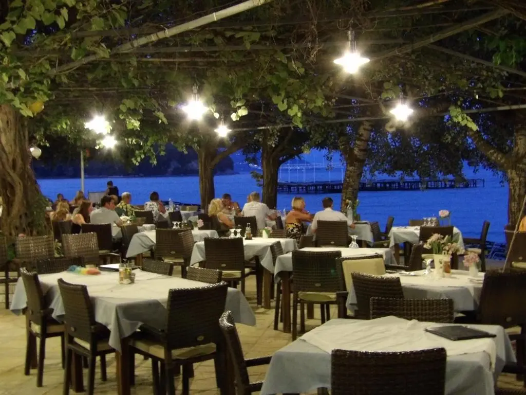 Dassia Beach Hotel gallery image 2