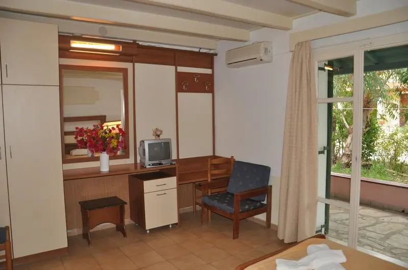 Tassos Apartments gallery image 4