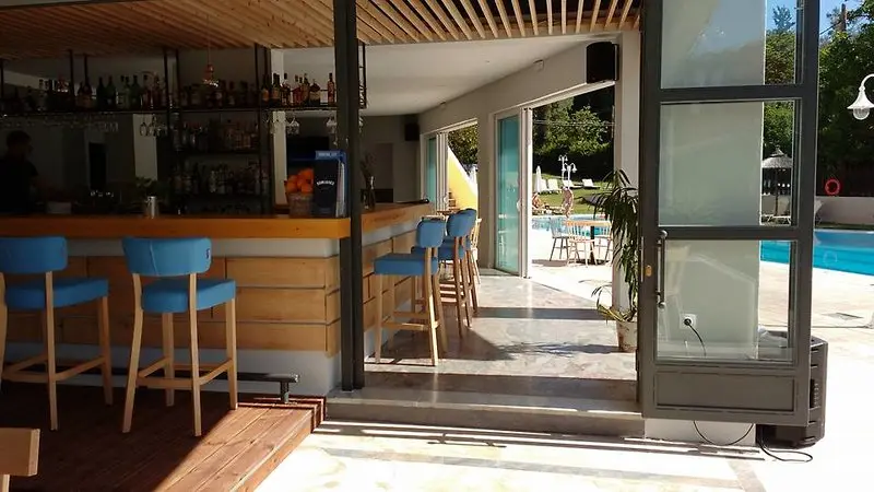 Dominoes Hotel gallery image 17