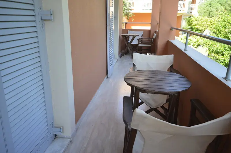 Dominoes Hotel gallery image 8