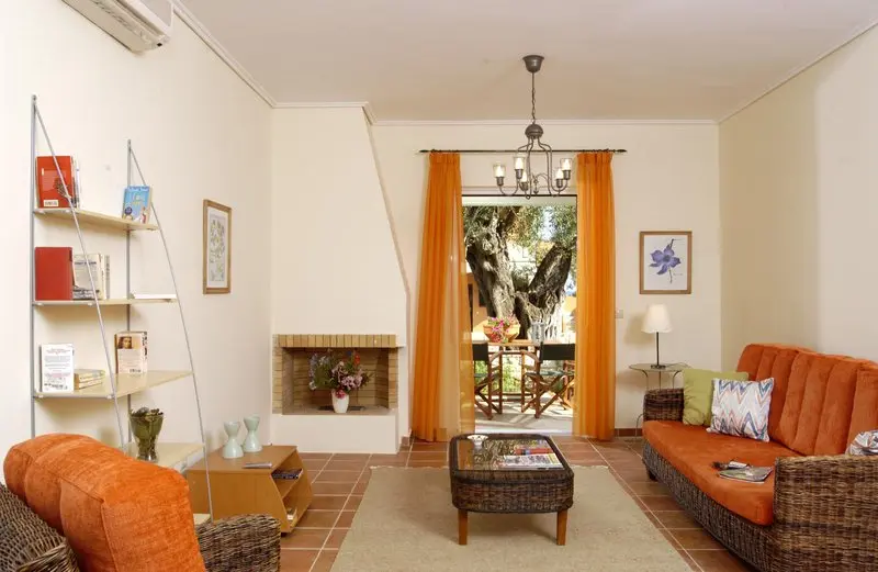 La Riviera Apartments gallery image 4
