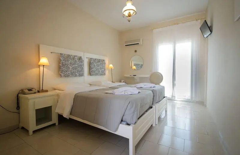 Coral Hotel gallery image 9
